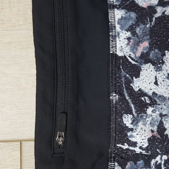 Lululemon Black Patterned Pace Rival Size 2 Long Sport Skort - Picture 8 of 12